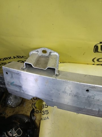Буфер бампера заднього 51127377218 BMW