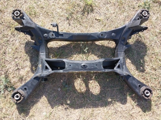 Балка задньої підвіски, підрамник 512060E043 TOYOTA