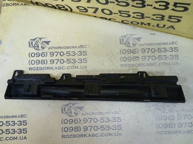 Опора порога (кріплення) 51777256915 BMW