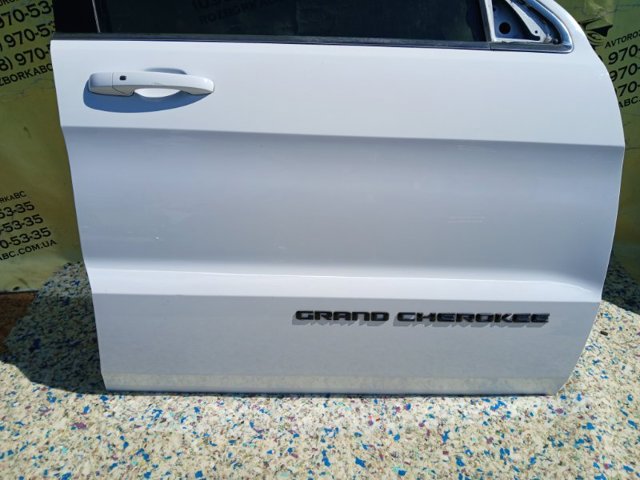 Дверка передня права 55113638AO CHRYSLER