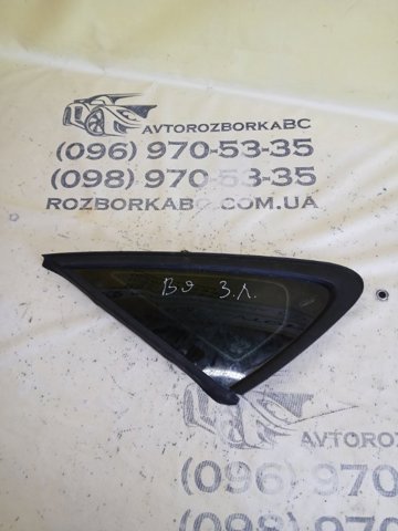 Скло багажного відсіку, праве 561845298JNVB VAG