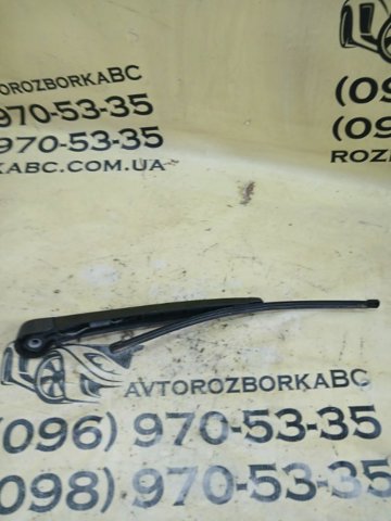 Важіль-поводок двірника заднього скла 5NN955707 VAG