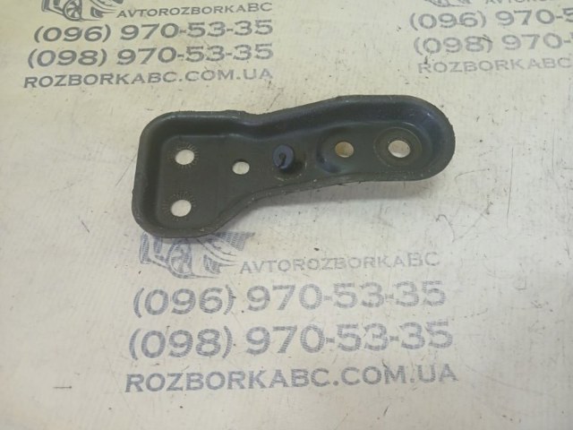 Кронштейн передньої балки 5Q0199517G VAG