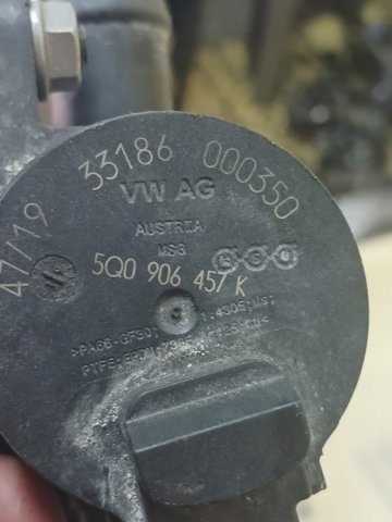 Регулюючий клапан охолоджувальної рідини 5Q0906457K VAG
