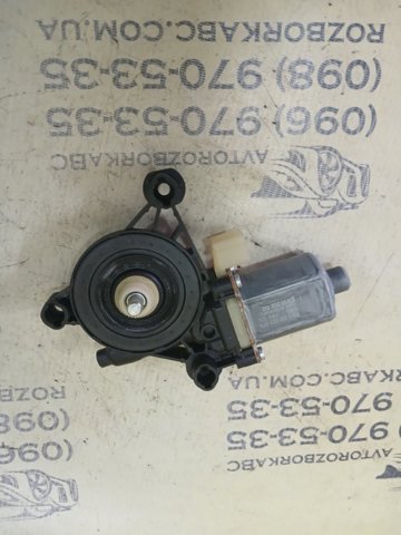 Мотор склопідйомника дверей передніх, правих 5Q0959802C VAG