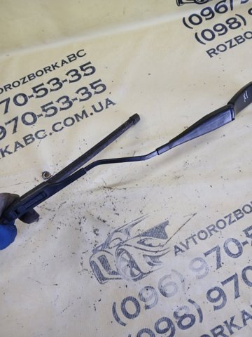 Важіль-поводок двірника лобового скла 61617360506 BMW