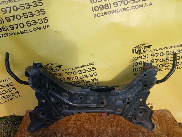 Підрамник передній 624004R000 HYUNDAI