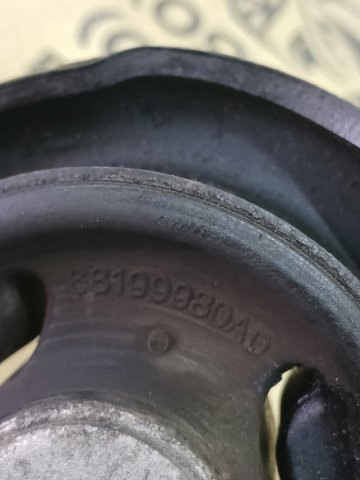 Важіль/тяга задньої підвіски подовжній нижній, лівий 68155227AF CHRYSLER