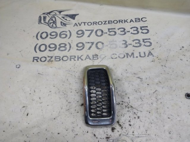 Решітка 68303626AA CHRYSLER