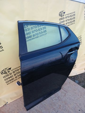 Двері пасажирськи задні ліві 77003D5000 HYUNDAI