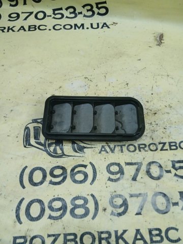 Решітка вентиляційна задня 7N0819465E VAG