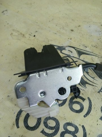 Замок багажника 80A827506A VAG
