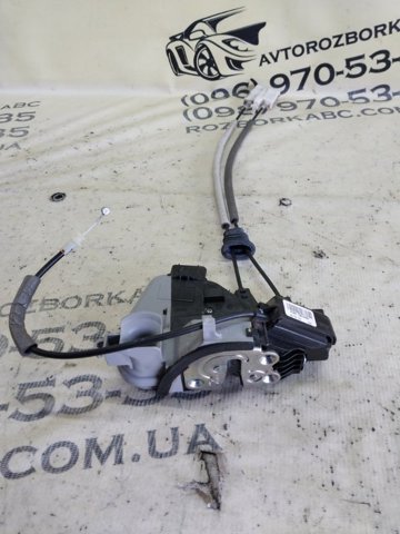 Замок двері правої передньої 81320G2010 HYUNDAI