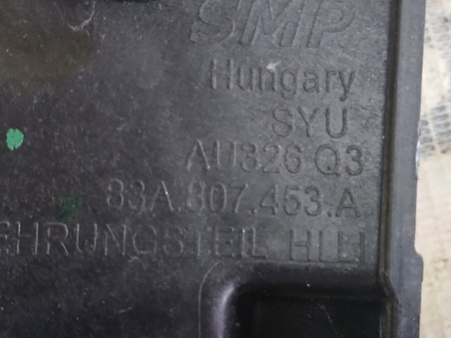 Напрямна заднього бампера, ліва 83A807453A VAG