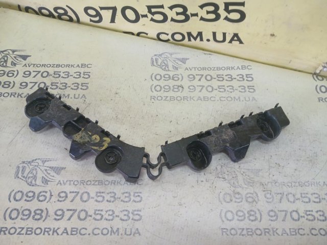 Кронштейн бампера заднього, правий 852206CA0A NISSAN