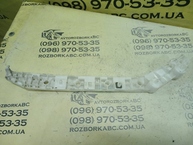 Праве кріплення переднього бампера 852265AA2A NISSAN