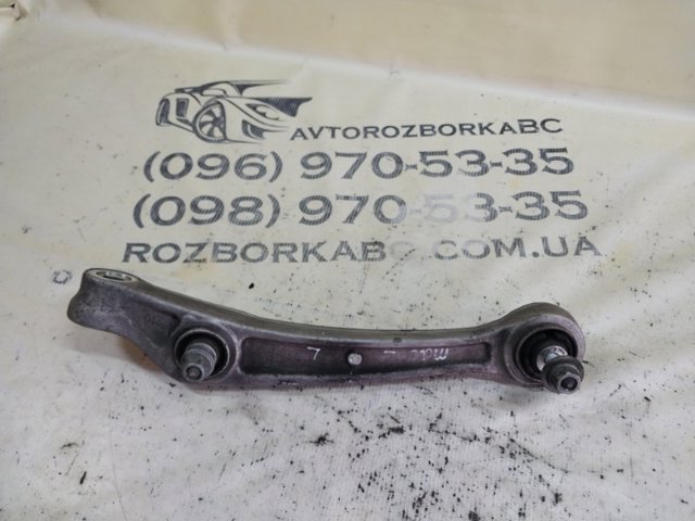 Лівий важіль передній нижній підвіски 8K0407151F VAG
