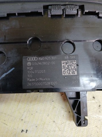 Блок кнопок центральної консолі 8W0925301BA5PR VAG