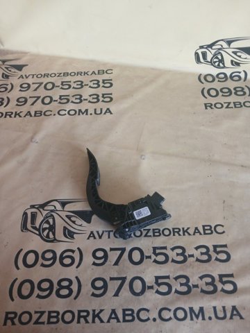 Підаль газу Ауді Кью 7