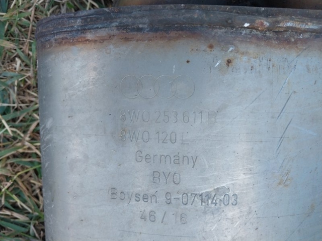 Вихлопна труба 8W6253409G VAG