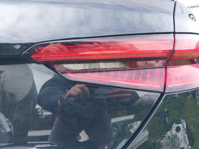Фара задня права внутрішня 8W6945094A VAG