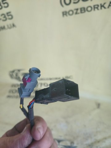 Камера системи забезпечення видимості 8W8827566D VAG