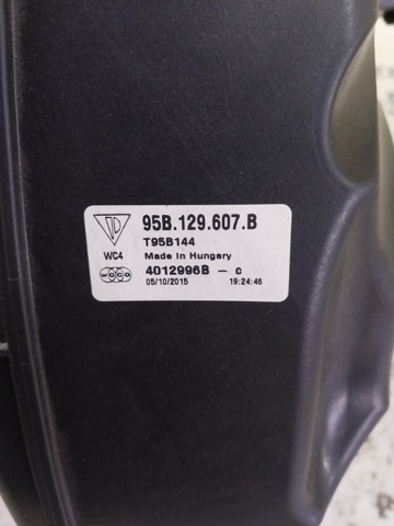 Корпус повітряного фільтра, правий 95B129607B VAG