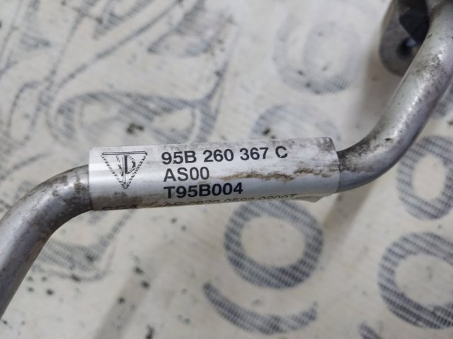 Шланг кондиціонера, від радіатора до випарника 95B260367C VAG