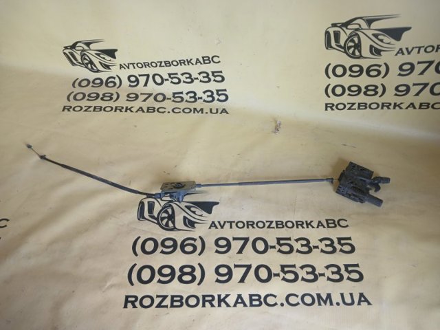 Запор капота (замок і привід замка капота) 95B823509A VAG