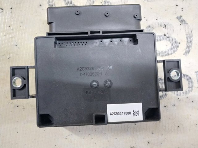 Блок стоянкового гальма 95B907801C VAG