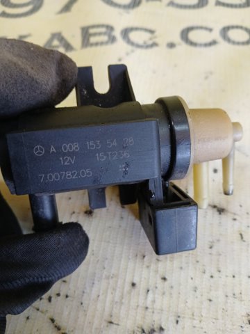 Клапан соленоїд регулювання заслонки EGR A0081535428 MERCEDES