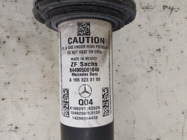 Стійка передня права A1663205066 MERCEDES