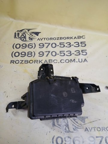 Корпус блока запобіжників A1665400224 MERCEDES