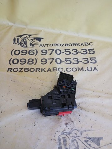 Корпус запобіжників A1665402450 MERCEDES