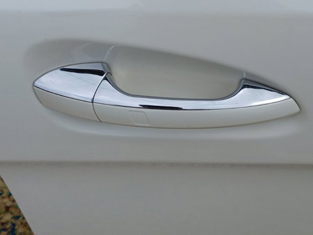 Пасажирські передні двері A1667200205 MERCEDES