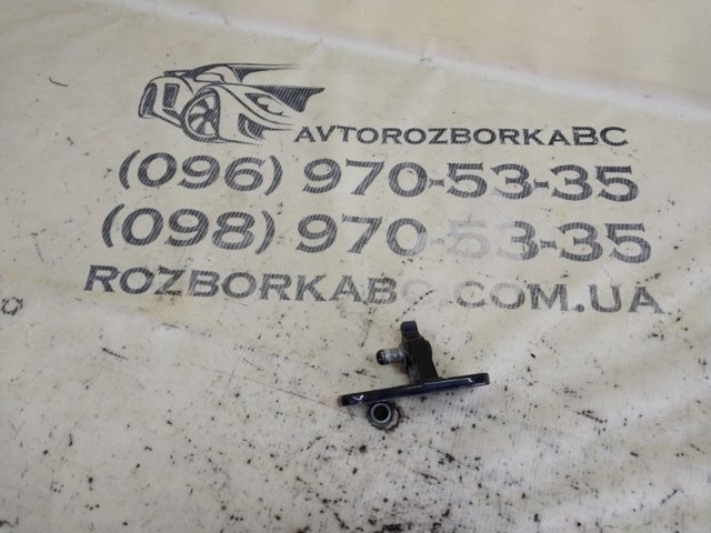 Петля передніх дверей, правою A2057200637 MERCEDES