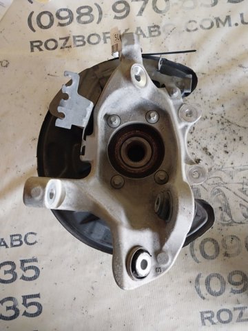 Цапфа поворотна права A2133500241 MERCEDES