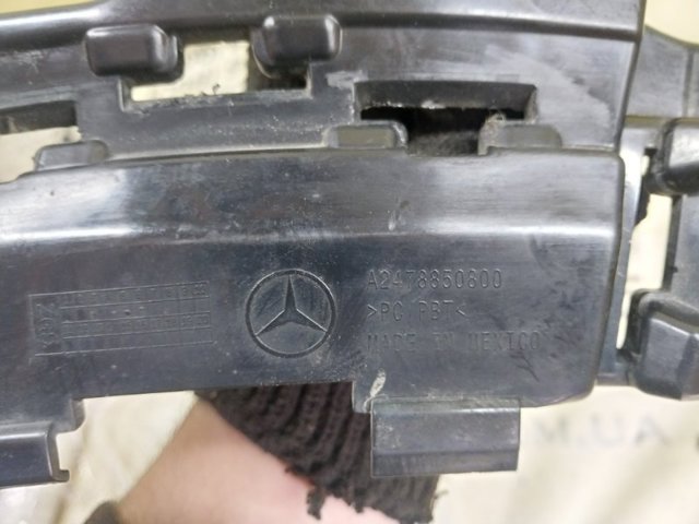 Напрямна заднього бампера, ліва A2478850800 MERCEDES
