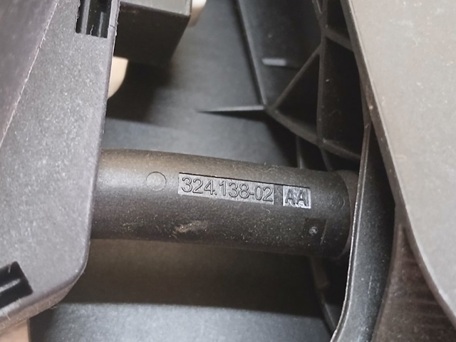 Педаль акселератора GHK341600G MAZDA