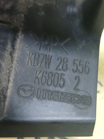 Важіль задньої підвіски поперечний, лівий KB7W28550 MAZDA