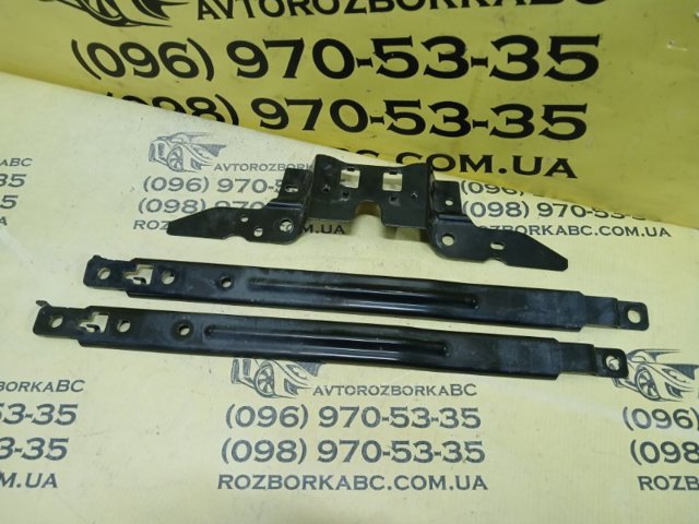 Кронштейн замку капоту KB7W5215Y MAZDA