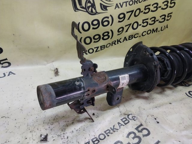 Амортизатор задній, лівий LR044681 LAND ROVER