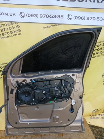 Пасажирські передні двері LR061282 LAND ROVER