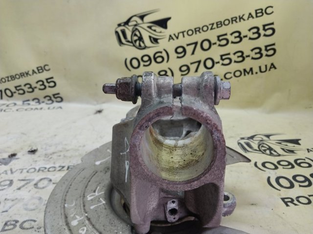 Цапфа поворотного кулака LR068884 LAND ROVER