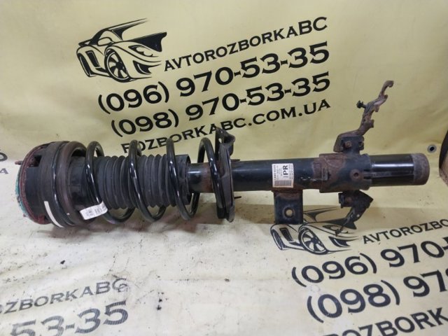 Стійка задня права LR070942 LAND ROVER
