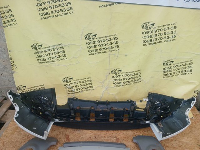 Кожух бампера заднього LR074963 LAND ROVER
