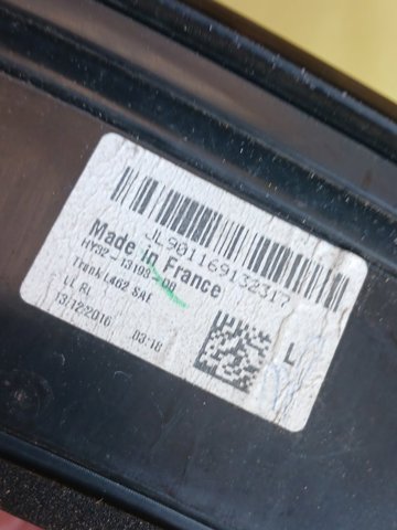 Задня ліва фара LR106840 LAND ROVER