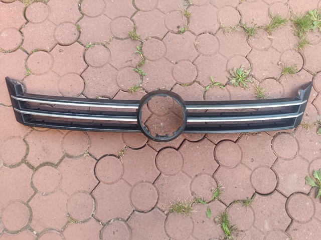 Решітка радіатора 1T0853655C VAG