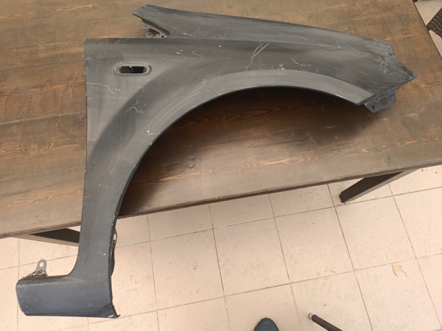 Переднє праве крило 51901100 FIAT