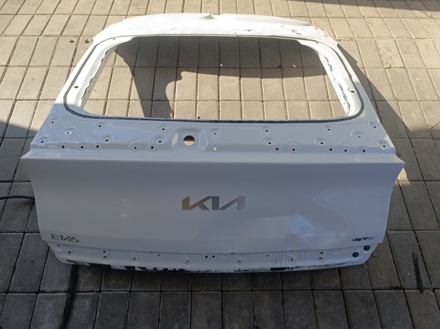 Двері багажника 72800CV000 HYUNDAI